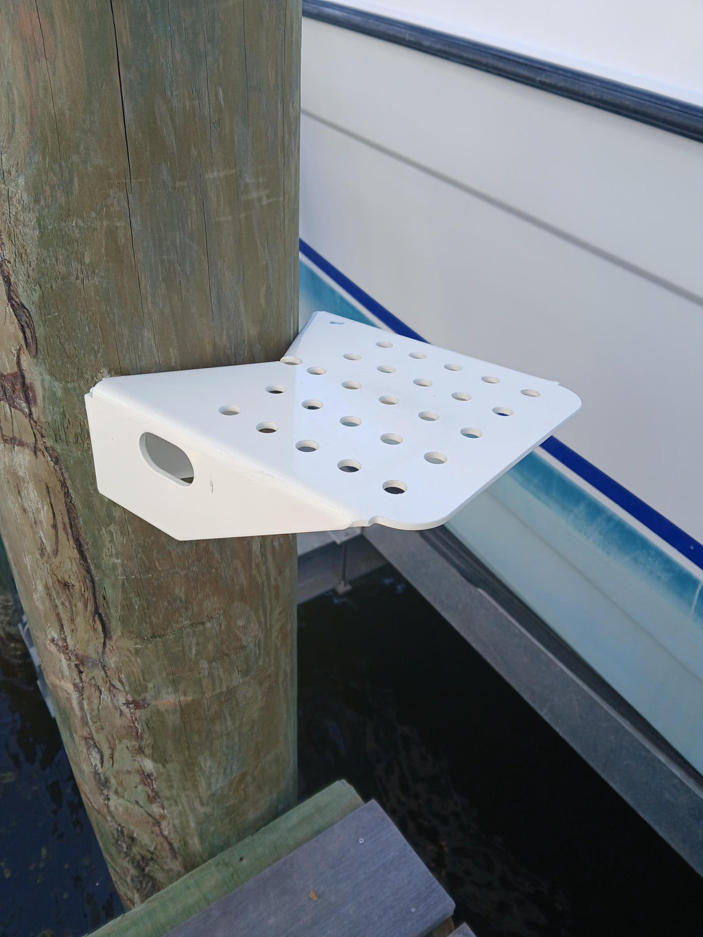 Powder-Coated Aluminum Boat Dock Post Step